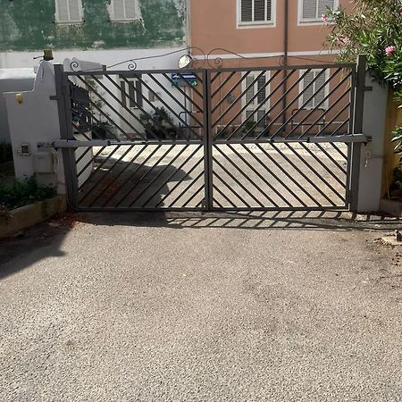 Camelia'S House Διαμέρισμα Όλμπια Εξωτερικό φωτογραφία